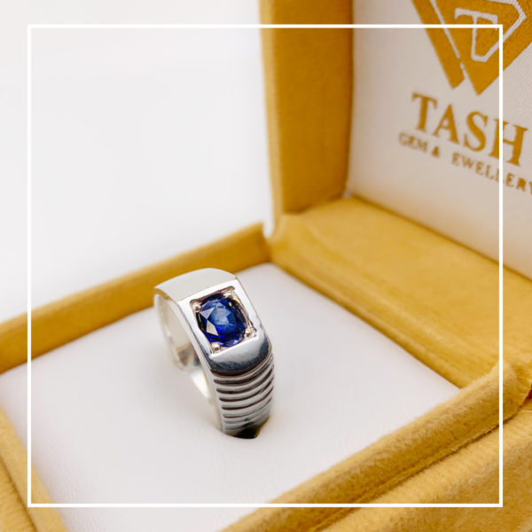 Buy 7clouds Desirable Geniune Blue Sapphire Ring for Men Original Certified  by Lab Royal Blue Colour Brilliant Neelmani Angoothee शनि रत्न निलम ब्लू  सफायर नीलम रत्न रिंग Premium Rashi Ratan Neelam Ki