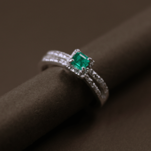 Emerald Halo Sparkle Ring